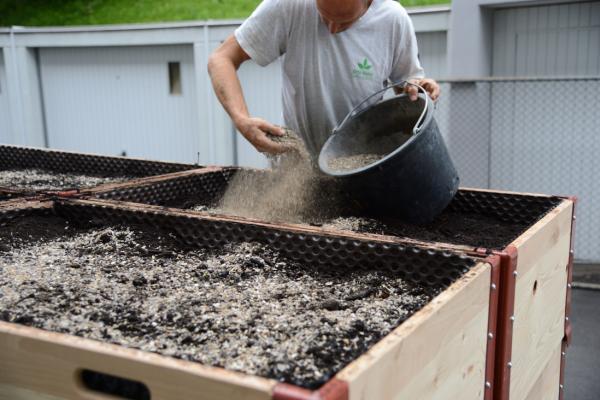 Aufstellen der Hochbeete